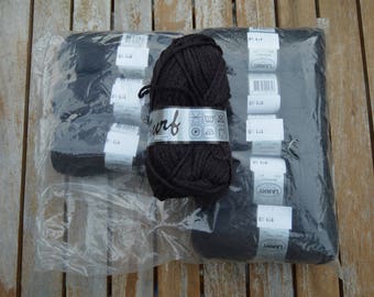 wool knitting 10 black balls
