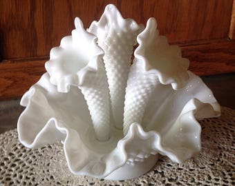 Fenton hobnail Epergne