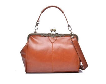 Tan Vintage Frame Kisslock Clasp Bag