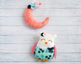 Baby gift Owl nursery garland Coral navy decor Girls room decor Kids room bunting Baby garlands Felt wall decoration Coral room Cute nursery