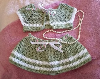Girls skirt/vest combo, crocheted, green/white, 2T