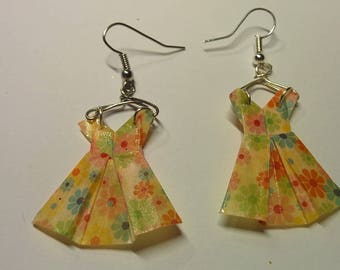 Petites robes sur cintres en Origami (ROB_007)