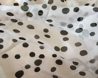 A little silky chiffon 140 large white black