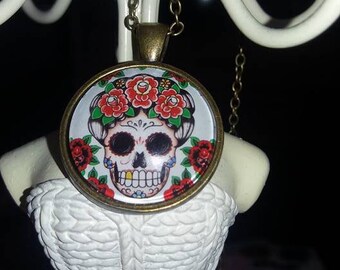Rockabilly style bronze necklace