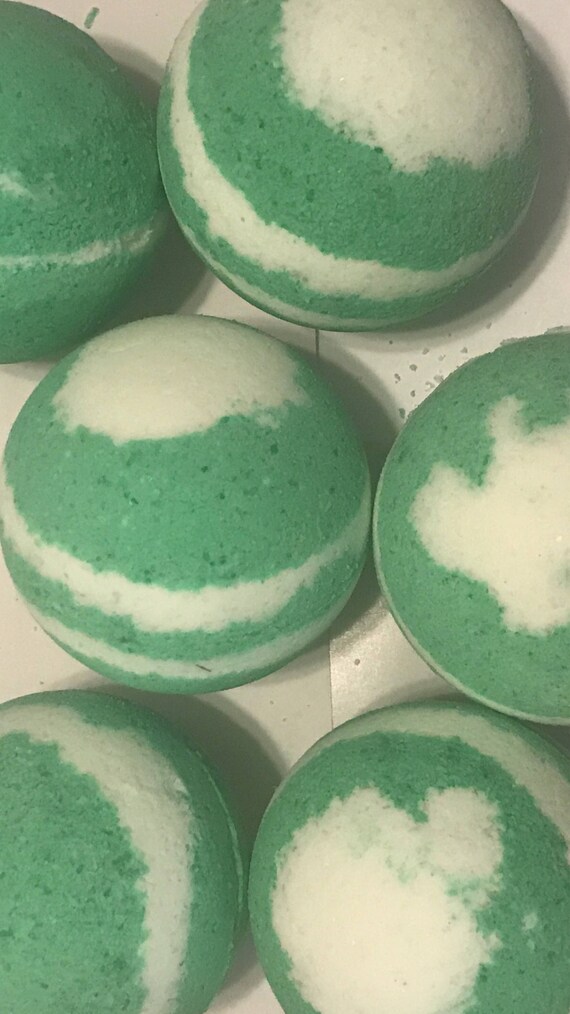SURPRISE REAL MONEY Bath Bombs