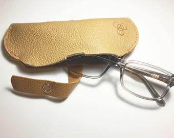 Eyeglass Case (Tan)