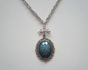 Necklace beautiful faceted - romantic blue Medallion