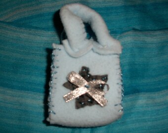 Star motif blue woolen pouch