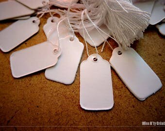 10 price tags in white paper with wire