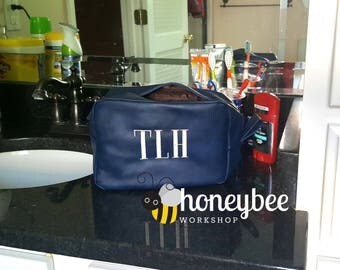 Men's / Women's toiletry / cosmetic bag - Perfect Father's Day gift! monogrammed / embroidered / personalized faux leather bag - man / woman