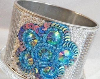 SALE Vintage Rhinestone Flower Bracelet. Aqua Blue Silver Mirror Flower Bangle.