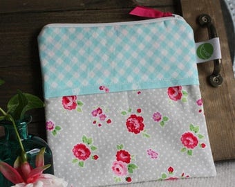 On Sale Eco friendly 7.5" Reusable Sandwich Bag - 7.5" x 7.5"- Food safe PUL lined, Zippered, Machine Washable