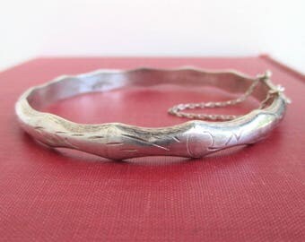 925 Sterling Silver Hinged Bangle Bracelet w/ safety chain - Small, Child's