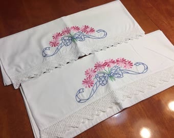 Vintage set of 2 White Pillowcase with a White hand crochet border for housewares, bedding by MarlenesAttic