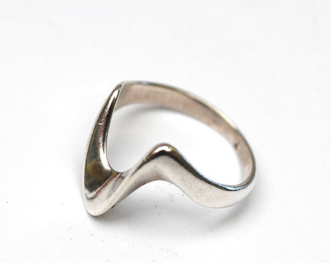 Sterling Wave Ring - Silver Abstract Modern - size 7