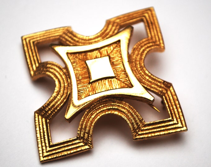 Monet Gold Brooch - Maltese Cross - Geometric Diamond - Yellow gold - Mid Century - signed jewelry Pin