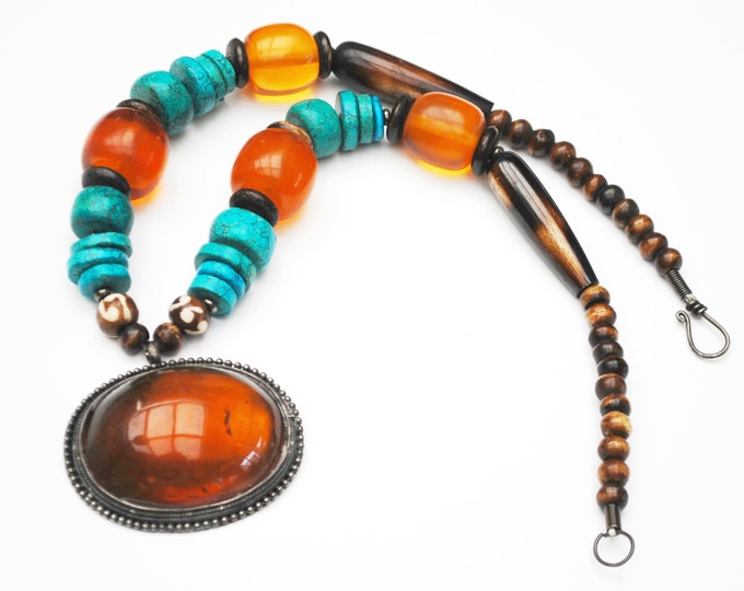 Boho chunky necklace - Faux orange amber - Blue howlite gemstone - Wood - statement necklace