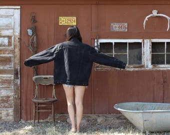 vintage LEVIS black denim jacket // oversize denim jacket // levis jean jacket