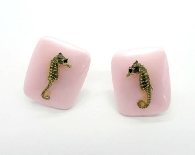 Pink Thermoset Earrings, Vintage Seahorse Earrings, Pastel Screwback Earrings, Summer Jewelry, Gift for Her