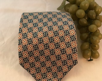 v382 Giorgio Armani, Cravatte, men's print,silk, neck tie, 55x3.75", 8oz.