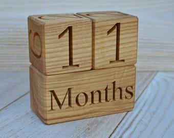 SALE Wood Baby Age Blocks for Baby Shower New Baby Birthday Gift Idea Milestone Blocks Photo Props Nursery Decor Maternity Weeks Month Block