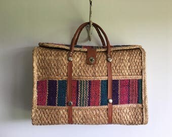 woven straw bag | beach | market | picnic