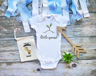 Little Sprout Onesies® Shirt for Babies - Baby Bodysuit - Locally Grown Farm Baby Onesie - Organic Carrot Fruits Vegetables Onesie - M337