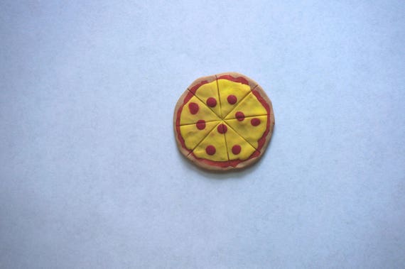 Handmade pizza magnet