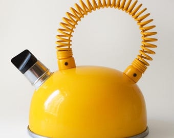 Vintage Whistling Stovetop Kettle Yellow Prodmet 1.5 L As Seen