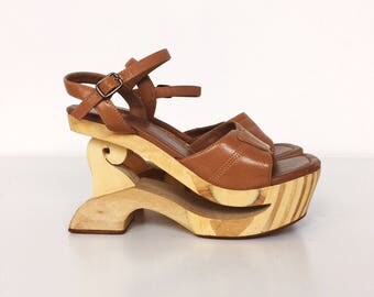 Unique Hippie Woodstock Wooden Platform Wedge Vegan Faux Leather Ankle Strap Sandals Shoes // Women's size 6 6.5