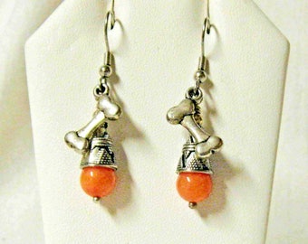Dog bone earrings with peach jade - E3034-03