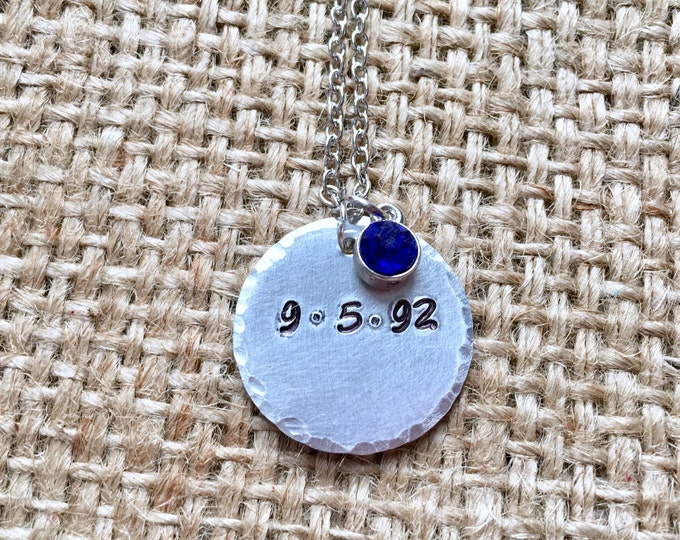 Custom Date Necklace, Date Necklace, Mother's Necklace, Birthdate Necklace, Date Coin Necklace, Custom Day Necklace, Custom Coin Necklace