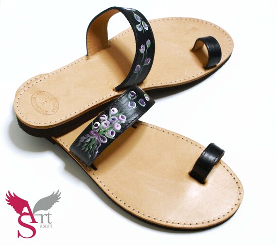 black toe ring flat sandals