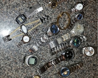 Vintage Retro Men and Womens Wrist Watch Bracelet Lot Used for parts and repair Timex Tag Heuer Casio Casio Bands