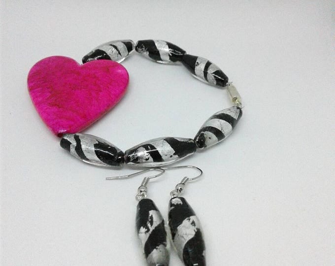 Black and White and Pink Heart Beaded Bracelet Set