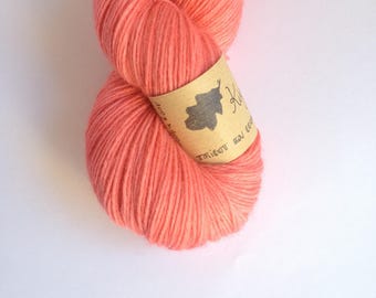Kiss - Skein of baby alpaca hand dyed