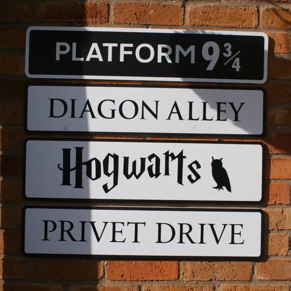 Hogwarts Platform 9 3/4 Privet Drive Diagon Alley Sign