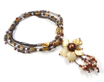 Bohemian flower necklace, repurposed necklace, up cycled necklace, costume jewellery, flower and beads necklace, hippie necklace.