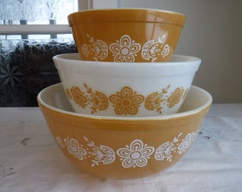 3 vintage PYREX BUTTERFLY GOLD mixing bowls 401-402-403