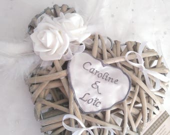 Heart pillow rattan & embroidered heart