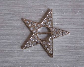 Loop Ribbon star metal and rhinestone SKU passes: 16006