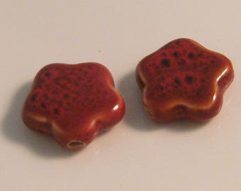 2 x 30mm red ceramic flower (l5) beads