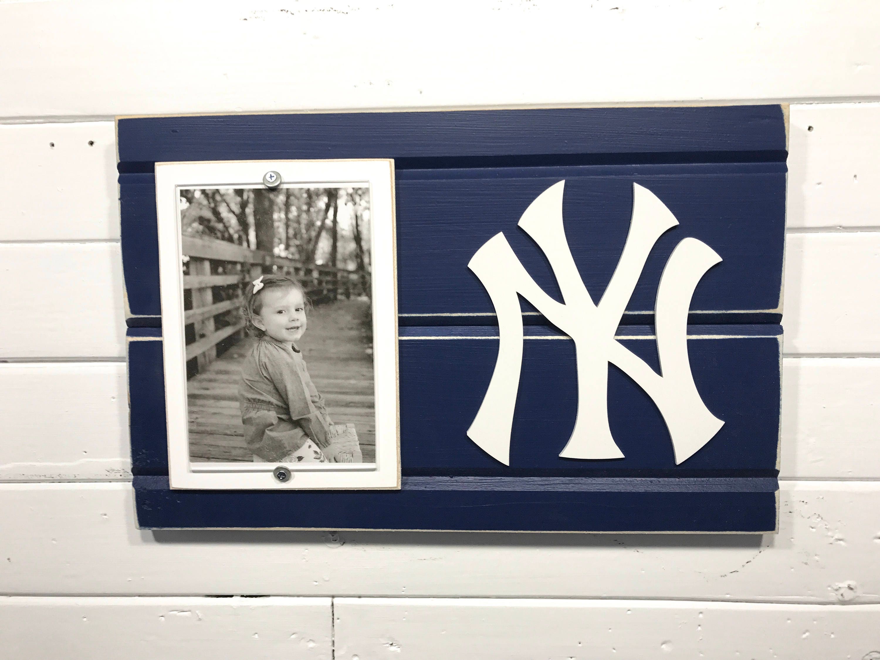 New York Yankees picture frame holds 4x6 photo