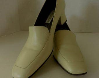 Ivory Leather Women's slip-on dress shoes, Size 9.5 M, sensible heel
