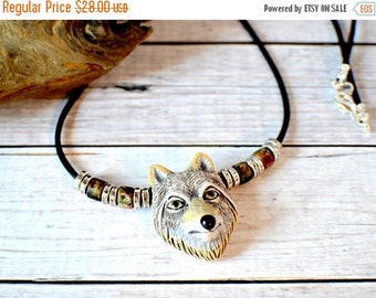 Men's Wolf Necklace, Wolf Jewelry, Gray Wolf Pendant Necklace, Animal Necklace, Animal Jewelry, Silver Wolf Spirit Animal, Men's Wolf Charm