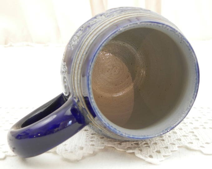 Small Handmade Vintage Ceramic Beer Mug with Sgraffito Hop Pattern in Blue Glaze, China Pot Belly Cup with Engraved Motif, Chopine a Biere