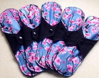 Seven 7" pantyliners cloth menstrual pads organic bamboo hemp and cotton absorbent core pads washable and reusable cloth sanitary napkins