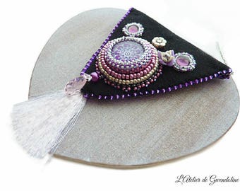 Embroidered ethnic necklace. Door.