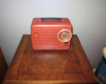 Vintage Portable Tube Radio - AM - 1954 Emerson Model 790 Series B
