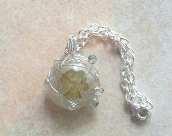 Authentic Four Leaf Clover Resin Bracelet